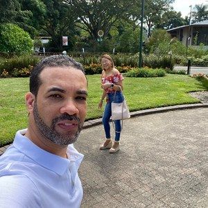 Meet your Posher, Robles